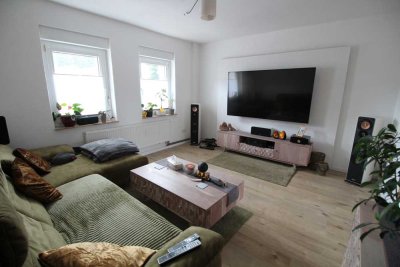 Schönes Einfamilienhaus+Kaminofen+Tageslichtbad+Garten+gute Verkehrsanbindung