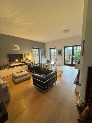 DHH in HH-Hummelsbüttel mit großzügigem Wohn-/Essbereich und Garten