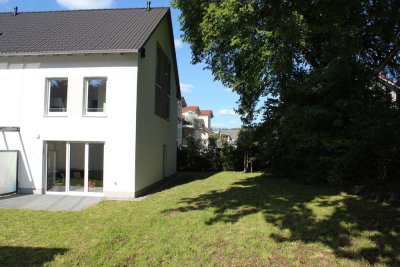 Neubau-Reihenendhaus in exklusiver Lage – Ihr neues Zuhause!