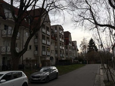 Gepflegte 2-Zimmer Wohnung im 4. OG mit Balkon in Zwickau