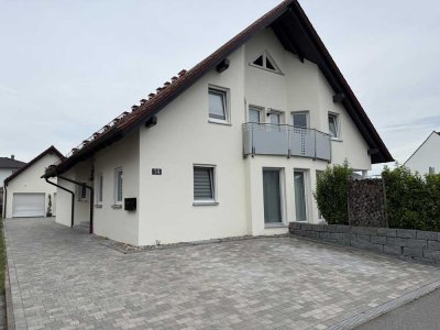 Neuwertige 4,5 Zimmer-DG-Wohnung in Oberhaid/Staffelbach