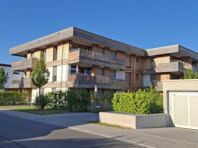 Wunderschöne 2-Zi.Wohnung in Kolbermoor (EBK, Balkon + E-TG-Platz)