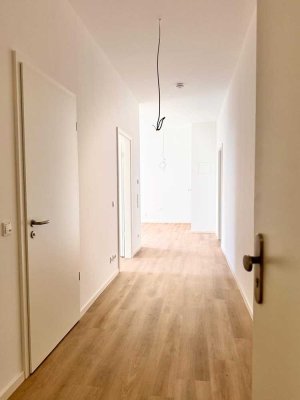 Provisionsfrei von privat: sonnige 3-Zimmer-EG-Wohnung mit Terrasse, kleinem Garten und Stellplatz