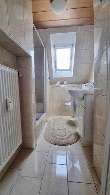 Möblierte 3-Zimmer-Wohnung mit Einbauküche und Stellplatz in Bielefeld-Ummeln, nahe IKEA