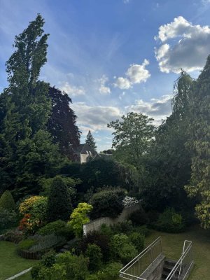Stilvoll wohnen – Moderne Wohnung mit Balkon und Blick ins Grüne