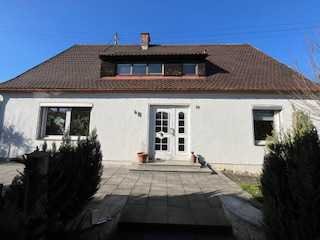 Tolles Haus mit Praxis oder Einliegerwohnung in Meitingen