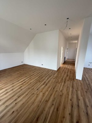 Neubau 3,5-Zimmer-Wohnung mit Balkon in Bürstadt