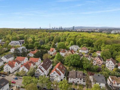 PENTHOUSE-FEELING IM GRÜNEN BUCHRAIN – Exklusive 4-Zimmer-DG mit traumhafter Sonnenloggia!