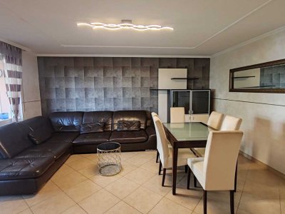 Luxuriöse möblierte 3-Zimmer-Wohnung mit Balkon, 2 Bädern, Keller im 1. OG in München