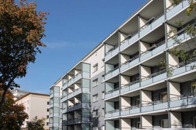 Sanierte 2-Raum-Wohnung mit Aufzug, Dusche u. Balkon im Stadtzentrum Geras