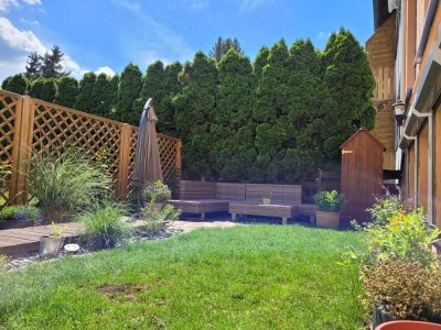 Helle 2,5-Zimmer-Souterrainwohnung mit großer Südterrasse