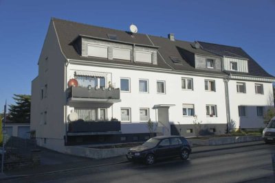 Erstbezug nach Renovierung 3 Zi. mit Küche & Balkon