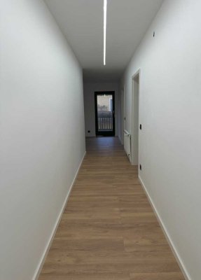 Renovierte 3-Zimmer Wohnung zum Erstbezug in Zentrale Lage von Bruckmühl