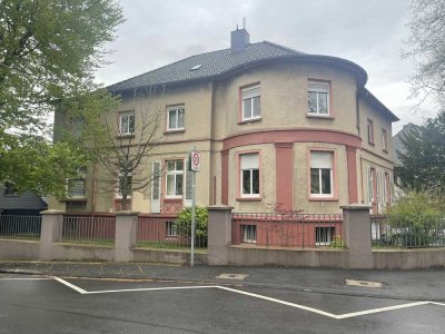 4 Zimmer Erdgeschoss -ETW  in Solingen  mit Wintergarten  und Terrasse in einer Villa