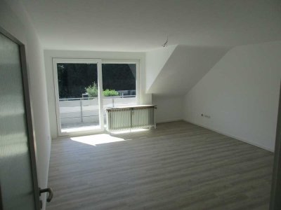 Gut geschnittene 3 Zimmer-Dachgeschosswohnung mit Südbalkon in Ratingen-Süd
