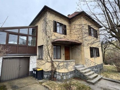 Charmantes Einfamilienhaus mit Garten