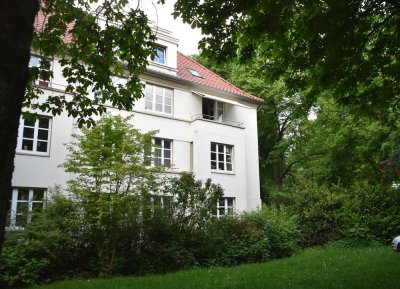Außergewöhnliche MFH - Hälfte : Generationshaus am Park ! Therapeutisch ruhige Grünlage