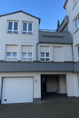 Schöne 2 bis 3-Zi Whg. 78 m², Terrasse, Garage, UNVERMIETET, Kronberg im Taunus
