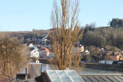 Neuwertige 3-Zimmer-Wohnung mit Balkon und EBK in Passau