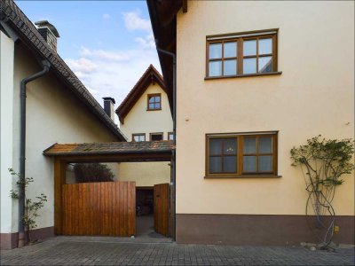 Einladendes Zuhause mit idyllischem Innenhof und modernem Komfort!