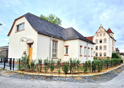 Stilvolles, denkmalgeschütztes Einfamilienhaus mit modernen Akzenten und Gartenanteil