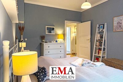 Altbau trifft Moderne – sanierte Zwei-Zimmer-Wohnung mit Balkon zum Innenhof
