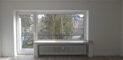 Stilvolle, sanierte 3-Raum-Wohnung mit Balkon in Krefeld