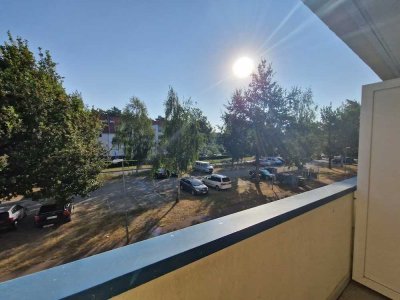 „Zwei Zimmer zum Verlieben, ein Balkon zum Träumen" - ab sofort!