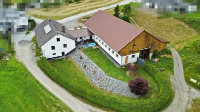 Einzigartiges Anwesen in ruhiger Siedlungslage von Fürstenstein