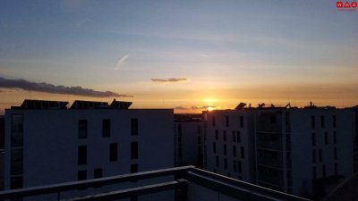Wohlfühlen auf höchstem Niveau in Dachgeschoss-Wohnung mit Neubaucharakter inkl. Ausblick-Balkon im Stadtteil Bindermichl/Oed