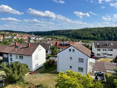 3,5 Zi.-DG Whg. mit Balkon und einmaligen Ausblick über Grafenau