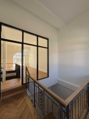 Loftliving im Park – 2-Zimmer-Highlight im Denkmal
