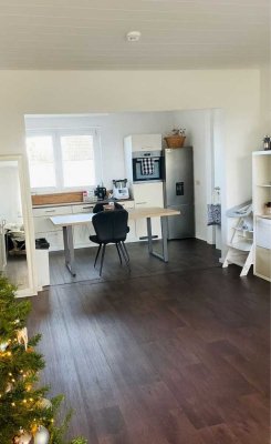 4 Zimmer mit Balkon in schöner Lage!