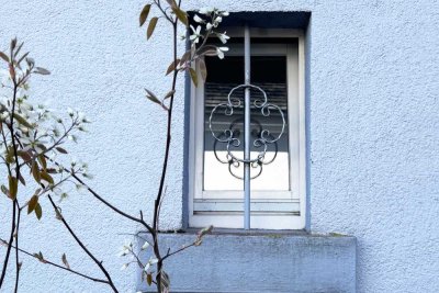 HISTORIE TRIFFT MODERNE *MEHRFAMILIENHAUS + STUDIOLOFT*