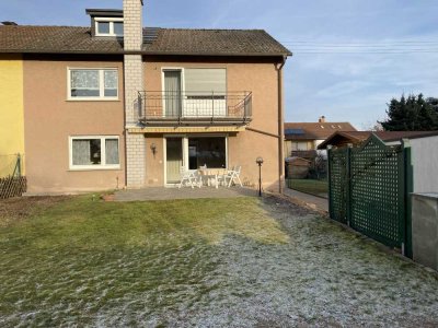 Sehr schöne und gepflegte Doppelhaushälfte  mit viel Platz für die ganze Familie