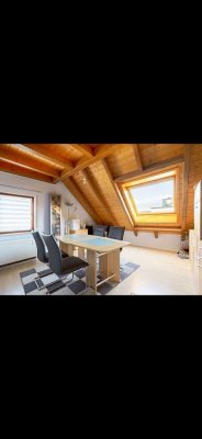 Attraktive 2,5-Zimmer-Maisonette-Wohnung mit Einbauküche und Stellplatz in Karlsbad