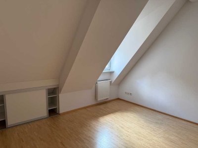 große Wohnung über den Dächern von Ingolstadt mit direkten Zugang zur Dachterasse und mit eigener Ga