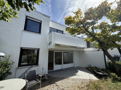Gemütliche DHH mit Garten und Garage!