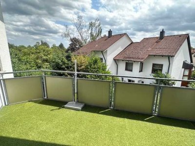 Helle, modernisierte 3,5-Zi-Wohnung mit Balkon und TG-Stellplatz