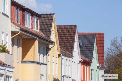 Neuwertiges Einfamilien-Reihenhaus mit Gartenanteil und durchdachter Raumaufteilung