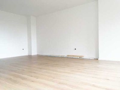 Bestlage für Investoren: schöne 3-ZKB mit eigenem Gartenanteil