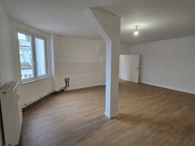 BITTE KEINE ANRUFE! ERSTBEZUG! Traumhafte Dachgeschosswohnung in begehrter KU-DAMM-Lage