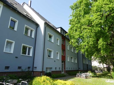 schicke 2-Zimmer-Dachgeschoßwohnung im 2. OG sucht Nachmieter  ab sofort