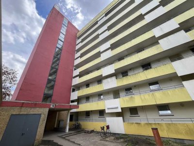 Großzügig geschnittene 3 Zimmer-Wohnung mit Balkon im Erdgeschoss