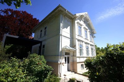 Ein Zuhause mit Geschichte – Villa mit Pool &amp; 2 Wohneinheiten - Open House 4.7.2026