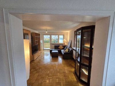 Renovierte 3,5-Zimmer EG-Wohnung mit Balkon, Garten, EBK und Stellplatz