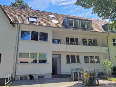 Kernsanierte Luxuswohnung 2 Zimmer mit Balkon in bester Lage von Köln-Junkersdorf