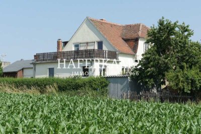 Doppelhaushälfte mit Charme und Potential in Radebeul-Wahnsdorf