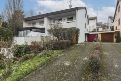 Perfektes Zuhause für Familien: Großzügiges Haus mit Balkon, Terrasse, Garten und zwei Garagen