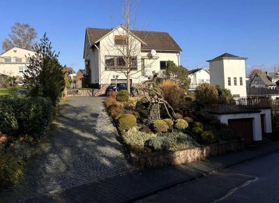 Freistehendes großes Haus in exponierter Lage von Limburg-Dietkirchen